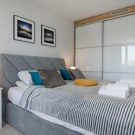 Pinea Apartment *