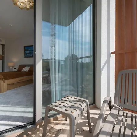 Pinea Apartment *